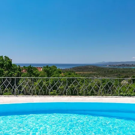 Sarda Con Piscina Βίλα