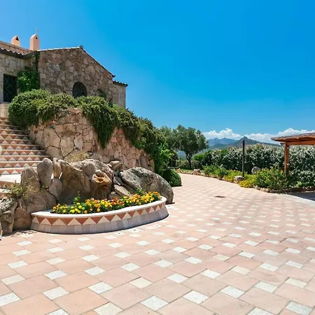 Sarda Con Piscina Βίλα Monte Petrosu
